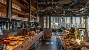 ๋งค์ผ ๋ทํ ์์นจ ์์ฌ(1์ธ๋น EUR 25)