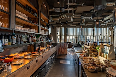 Daily buffet breakfast (EUR 25 per person)