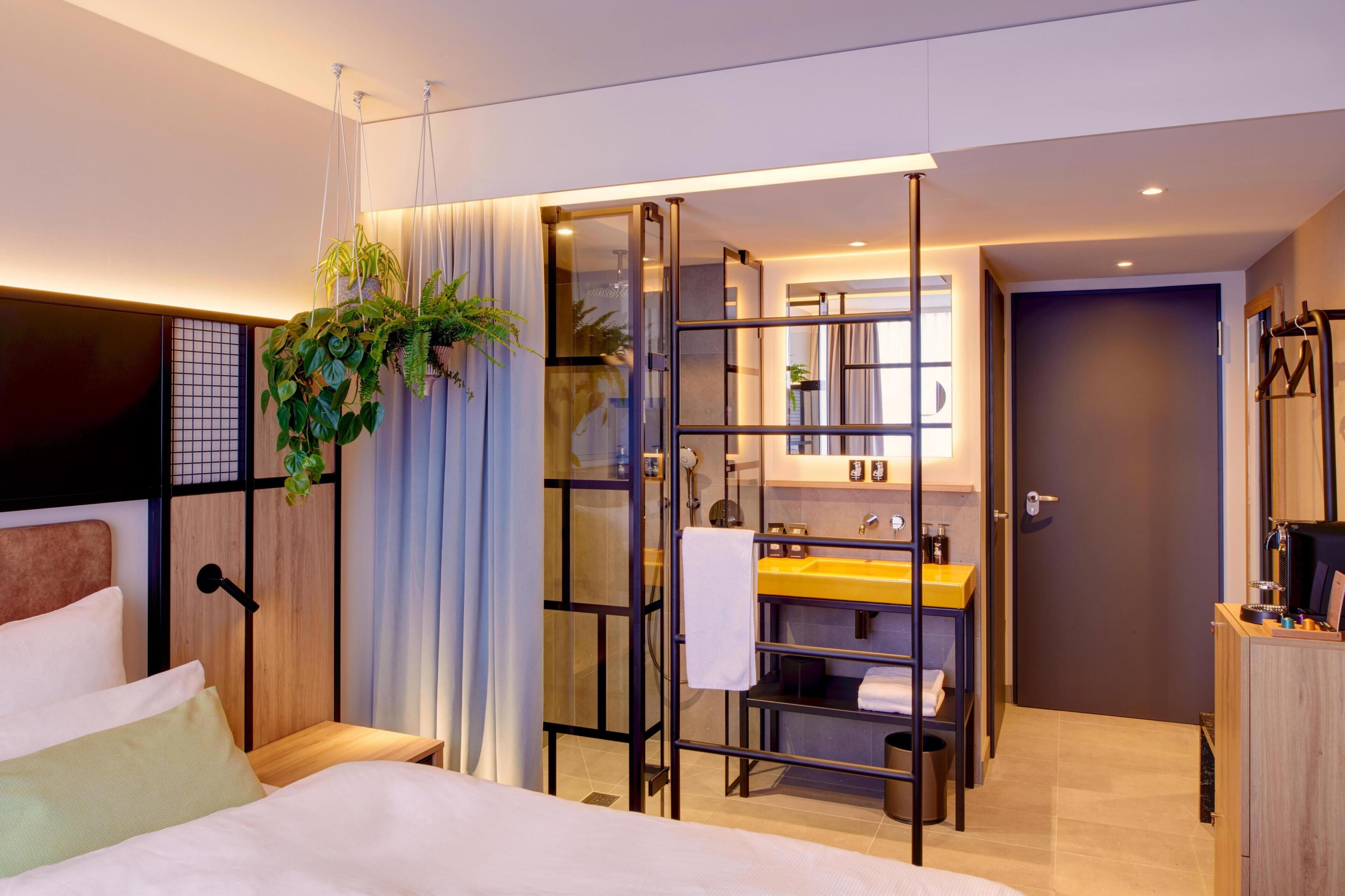 Hypo-allergenic bedding, pillow-top beds, free minibar, in-room safe