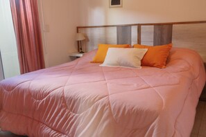 Departamento Superior - 4 Personas | Free WiFi, bed sheets - RondPoint Pilar (Pilar)