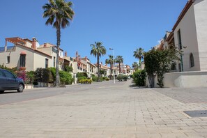 Property grounds - Poolside Townhouse • Sleeps 6 • ROU02 (Ayamonte)