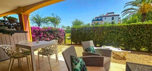 Outdoor dining - Apartment with garden & direct access to the pool CAP01 (Ayamonte)