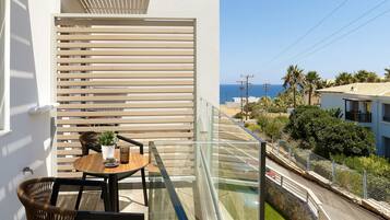 Junior Suite with Partial Sea View | Ausblick vom Zimmer