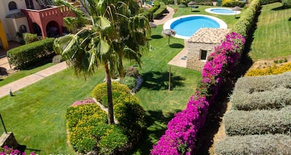 WAR002 Casa Adosada con Jardín y Acceso Directo a la Piscina