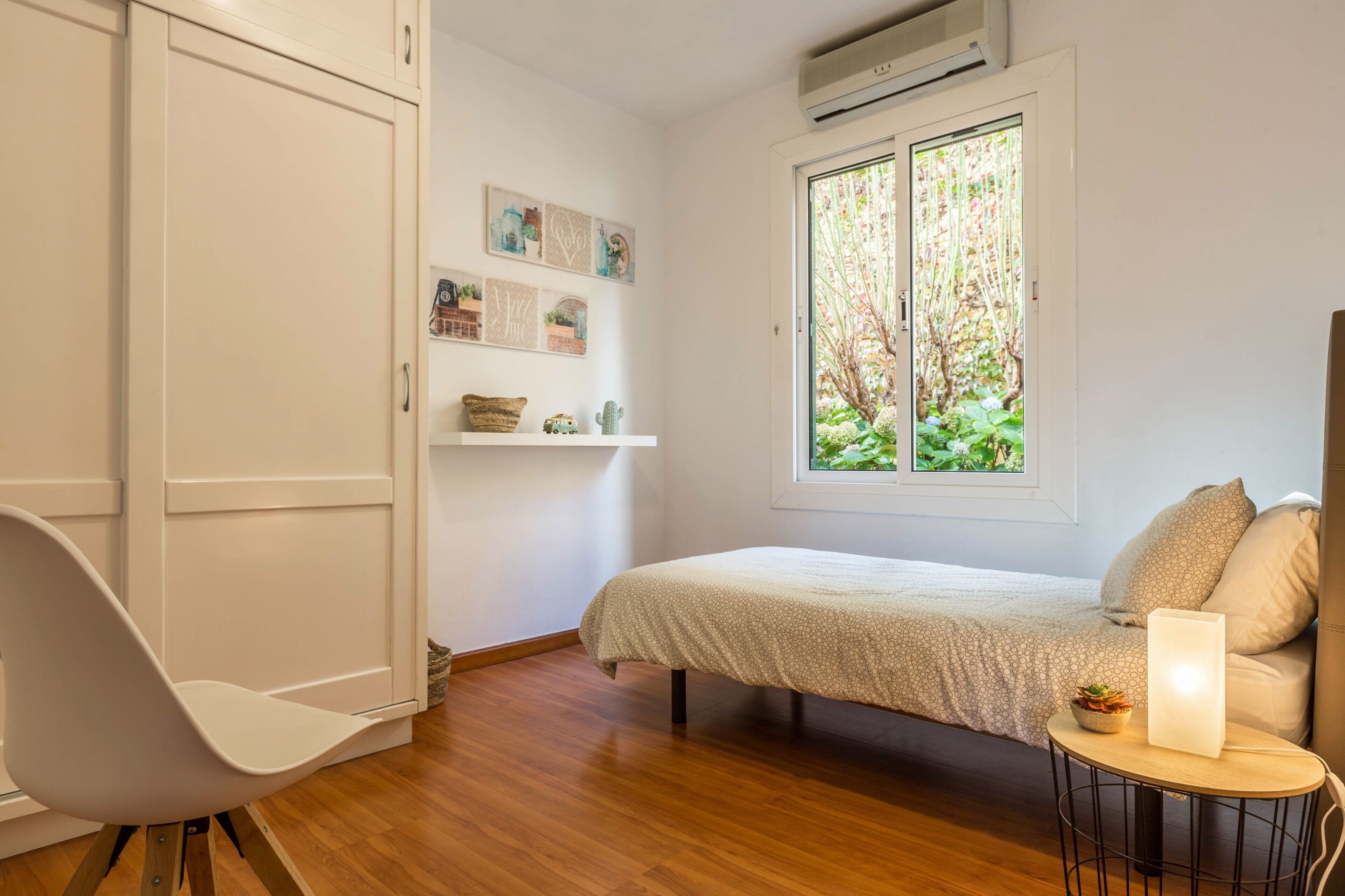 5 quartos, ferros/tábuas de passar roupa, Wi-Fi de cortesia