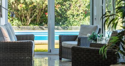 Luxurious Villa "Las Hortensias" with Private Pool, Garden & Wi-Fi