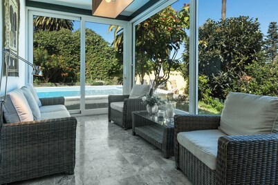 Luxurious Villa "Las Hortensias" with Private Pool, Garden & Wi-Fi