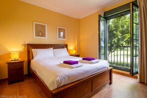 3 chambres, fer et planche à repasser, Wi-Fi gratuit, draps fournis