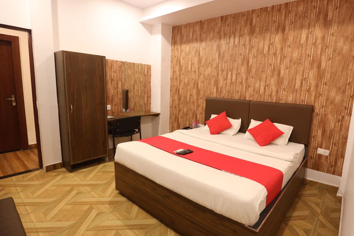 1 bedroom, soundproofing, free WiFi, bed sheets