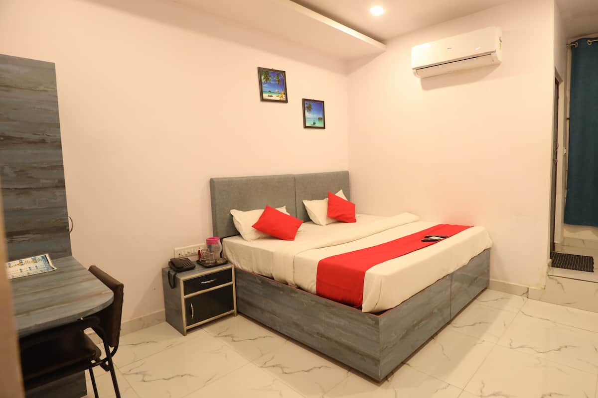 1 bedroom, soundproofing, free WiFi, bed sheets