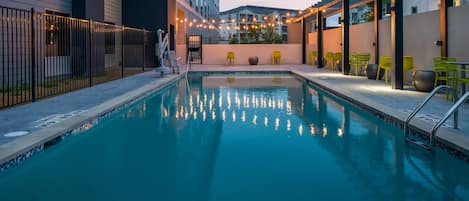 Outdoor pool, sun loungers