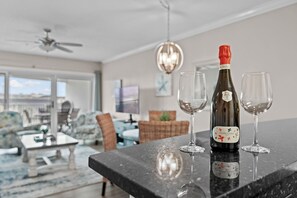 Interior - Maravilla 3br/2ba~Updated!~Sleeps 8~Free Beach Service! Top-Floor! (Mirarmar Beach)