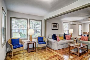 House, Multiple Bedrooms | Living area