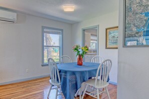 House, 3 Bedrooms | Outdoor dining