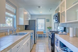 Hus - 3 sovrum | Eget kök | Kylskåp, ugn, spishäll och kaffe- och tebryggare