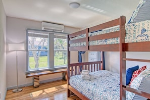 บ้านพัก, 3 ห้องนอน | 3 ห้องนอน, เตารีด/โต๊ะรีดผ้า, Wi-Fi ฟรี