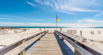 5th Floor Gulf Front with Spectacular Views!!