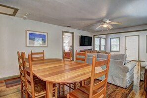 House, 3 Bedrooms | Dining - Simons Town 6031rpc 3 Bedroom Home by RedAwning (Rockport)