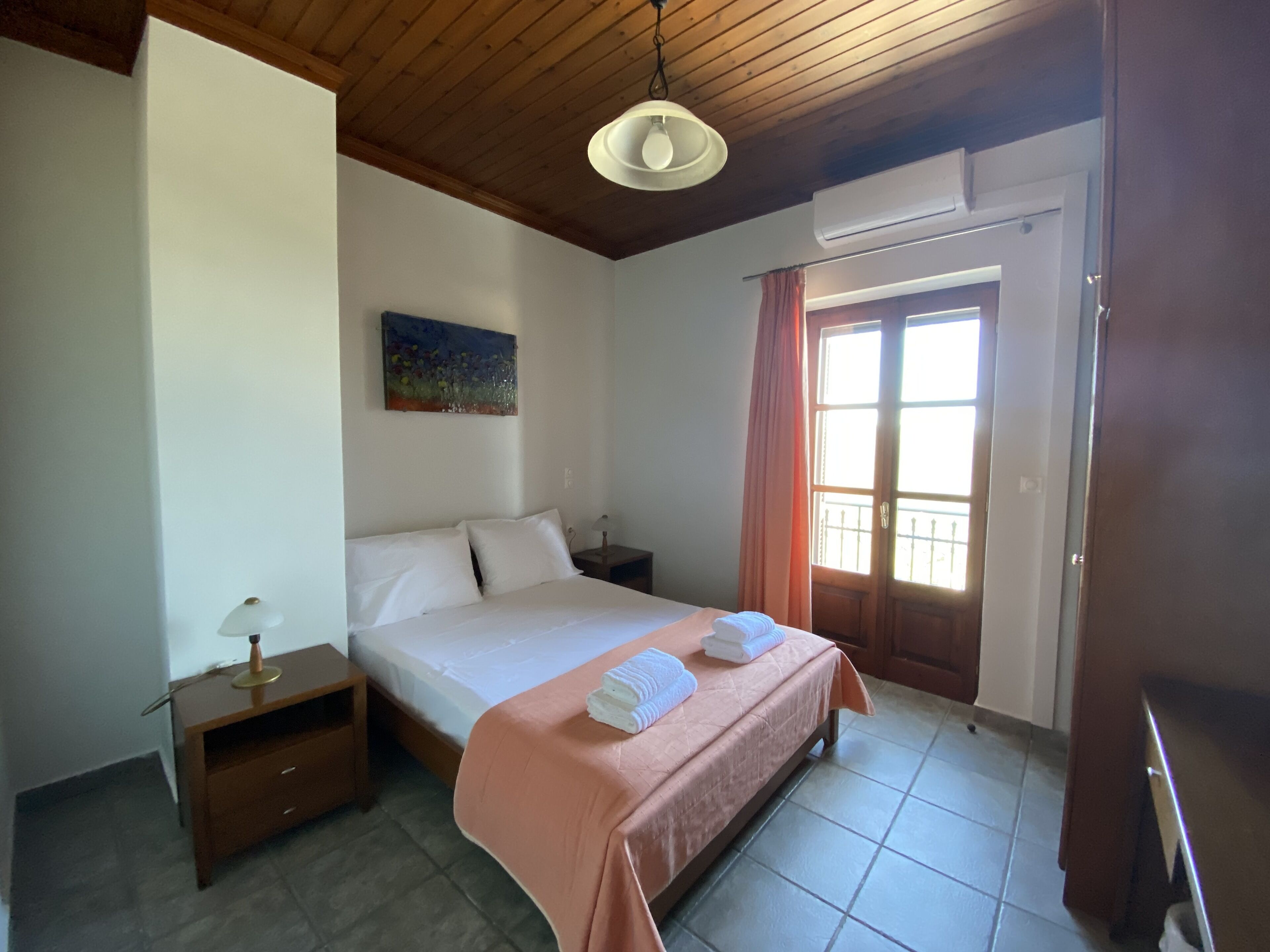 Villa | 2 bedrooms, iron/ironing board, free WiFi, bed sheets