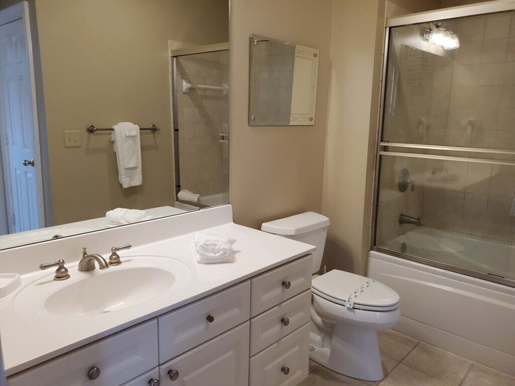 Hair dryer, towels
