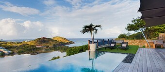 Villa Open Space  | Ocean View - Located in  Beautiful Petit Cul de Sac with Private Pool