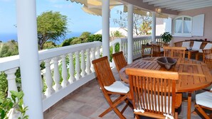 Outdoor dining - Villa Taniko | Ocean View - Located in  Beautiful Colombier with Private Pool (Saint Barthélemy)