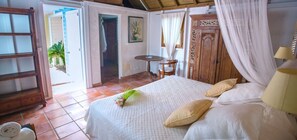 4 chambres, fer et planche à repasser, accès au Wi-Fi (inclus)