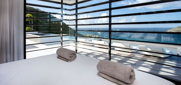 5 bedrooms, iron/ironing board, free WiFi, bed sheets