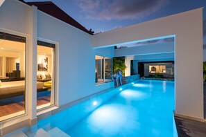 Et oppvarmet basseng