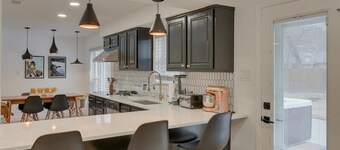 Texas Designer Home with Private Hot Tub and Pool!