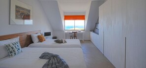 3 makuuhuonetta, silitysrauta/-lauta, ilmainen Wi-Fi, vuodevaatteet