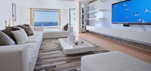 Fernseher, DVD-Player, Bücher, Stereoanlage