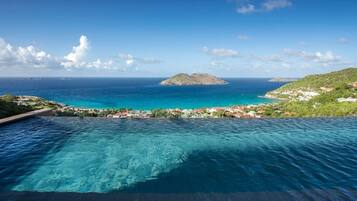Una piscina climatizada