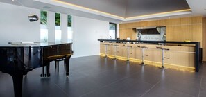 Bar (in der Unterkunft)
