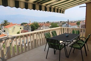 Terrace/patio - Apartments Sweet Life (Supetar)