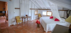 1 chambre, fer et planche Ă repasser, Wi-Fi gratuit, draps fournis