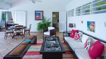 TV, DVD player, books, stereo