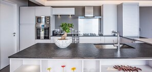 Fridge, microwave, oven, stovetop - Villa Belharra  | Ocean View - Located in  Exquisite Colombier with Private Pool (Saint Barthélemy)