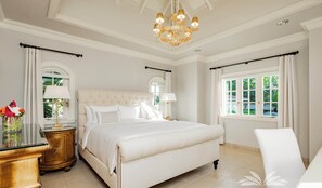 10 quartos, ferros/tábuas de passar roupa, Wi-Fi de cortesia