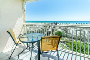 Outdoor dining - 🌴Spectacular Views~Gulf Front Balcony~Pool~Island Sands 206🌅 (Fort Walton Beach)