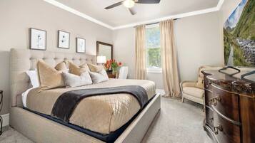 2 bedrooms, desk, iron/ironing board, WiFi