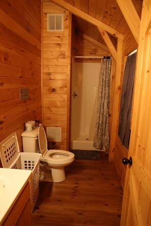 Hårføner og håndklær