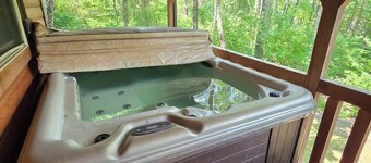 Settlers Roost at Avenwood Cabins