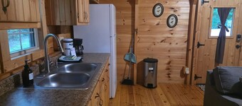 Whippoorwill at Avenwood Cabins