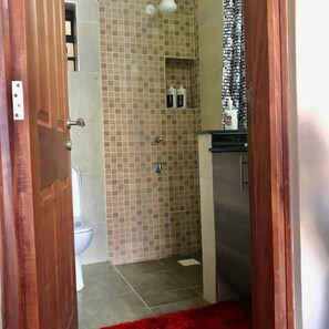 Handtücher, Seife, Toilettenpapier