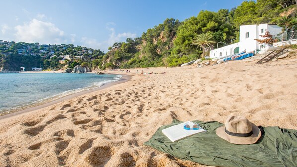 Beach - 2CAST01 - Spectacular house with private pool and stunning sea views located in a quiet residential area just 3 km from the beach (Lloret de Mar)