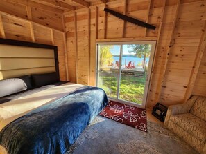 Classic Cabin | Terrace/patio - Stoco Lake Lodge (Tweed)