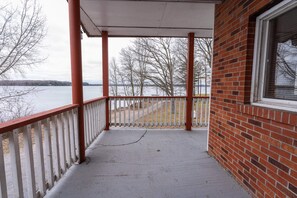 Exterior - Stoco Lake Lodge (Tweed)