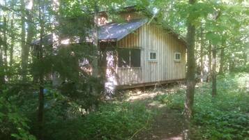 Standard Cabin | 1 bedroom, premium bedding, free WiFi