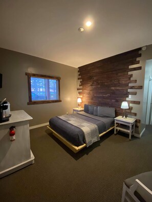 Premium bedding, free WiFi - Stoco Lake Lodge (Tweed)